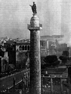 Архитектура Древнего Рима. Рим. Форум Траяна. Верхняя часть триумфальной колонны