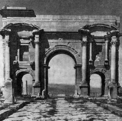 Архитектура Древнего Рима. Тимгад. Триумфальная арка, II в. н.э.