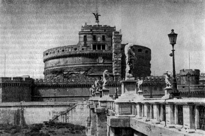 Архитектура Древнего Рима. Рим. Мавзолей Адриана, 130—148 гг. Современный вид