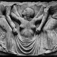 Трон Людовизи. Рождение Афродиты. Мрамор. Около 470 г. до н. э. Рим. Музей Терм
