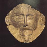 Микены. Золотая маска, найденная в 5-ом захоронении могильного круга А, XVI в. до н.э. Национальный музей в Афинах. Фото: Анджей Дзевановский