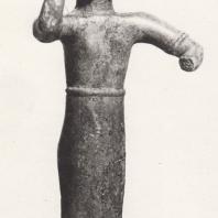Фигурка богини Афины, так наз. Палладион. Бронза, первая половина VII в. до н.э. Музей в Олимпии. Фото: Анджей Дзевановский