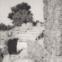 Олимпия. Храм Зевса. Лестница, ведущая в пронаос. Фото: Анджей Дзевановский
