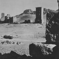 Пальмира. Комплекс башенных гробниц, на первом плане башня Ямлиха конца I века