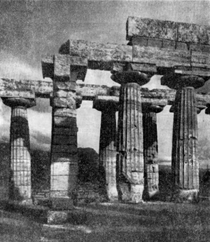 Архитектура Древней Греции. Посейдония. I храм Геры. Колоннада целлы