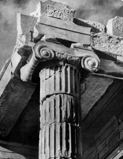 Архитектура Древней Греции. Афины. Акрополь. Пропилеи, 437—432 гг. до н. э. Капитель