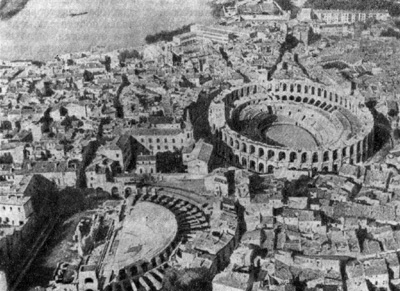 Архитектура Древнего Рима. Арелат (Арль, Галлия). Амфитеатр и театр, I в. — начало II в. н.э.