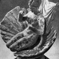 Афродита в раковине. Танагрская статуэтка. Терракота. Конец 4 в. до н. э. Париж. Лувр