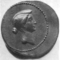 Римская золотая монета с портретом Октавии. Третья четверть 1 в. до н. э. Берлин