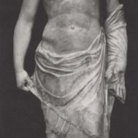 Храм Зевса. Статуя Зевса, стоявшая посередине восточного фронтона. Музей в Олимпии. Фото: Немецкий археологический институт в Афинах