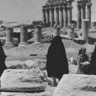 Пальмира. Центральная часть Большой колоннады вблизи театра