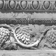 Пальмира. Фрагмент декора в виде виноградной лозы, I век. Храм Бела
